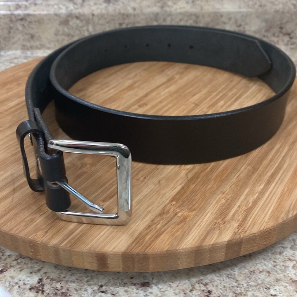 Vintage White Gate men’s black leather size 38 belt silver buckle